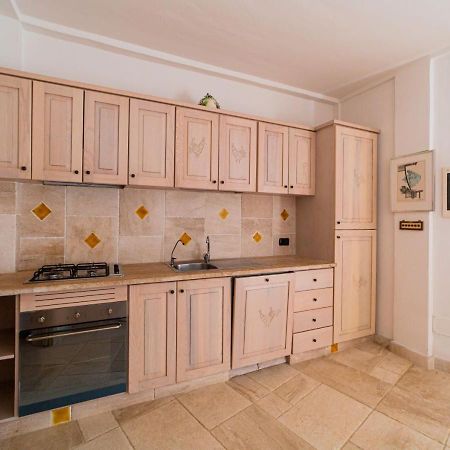 Murphy Holiday Home - Ester'S House La Maddalena  Bagian luar foto