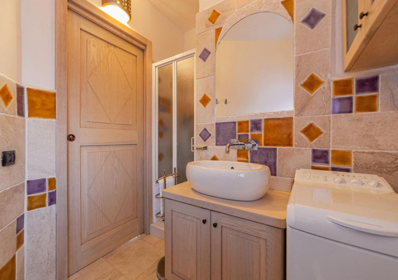 Murphy Holiday Home - Ester'S House La Maddalena  Bagian luar foto