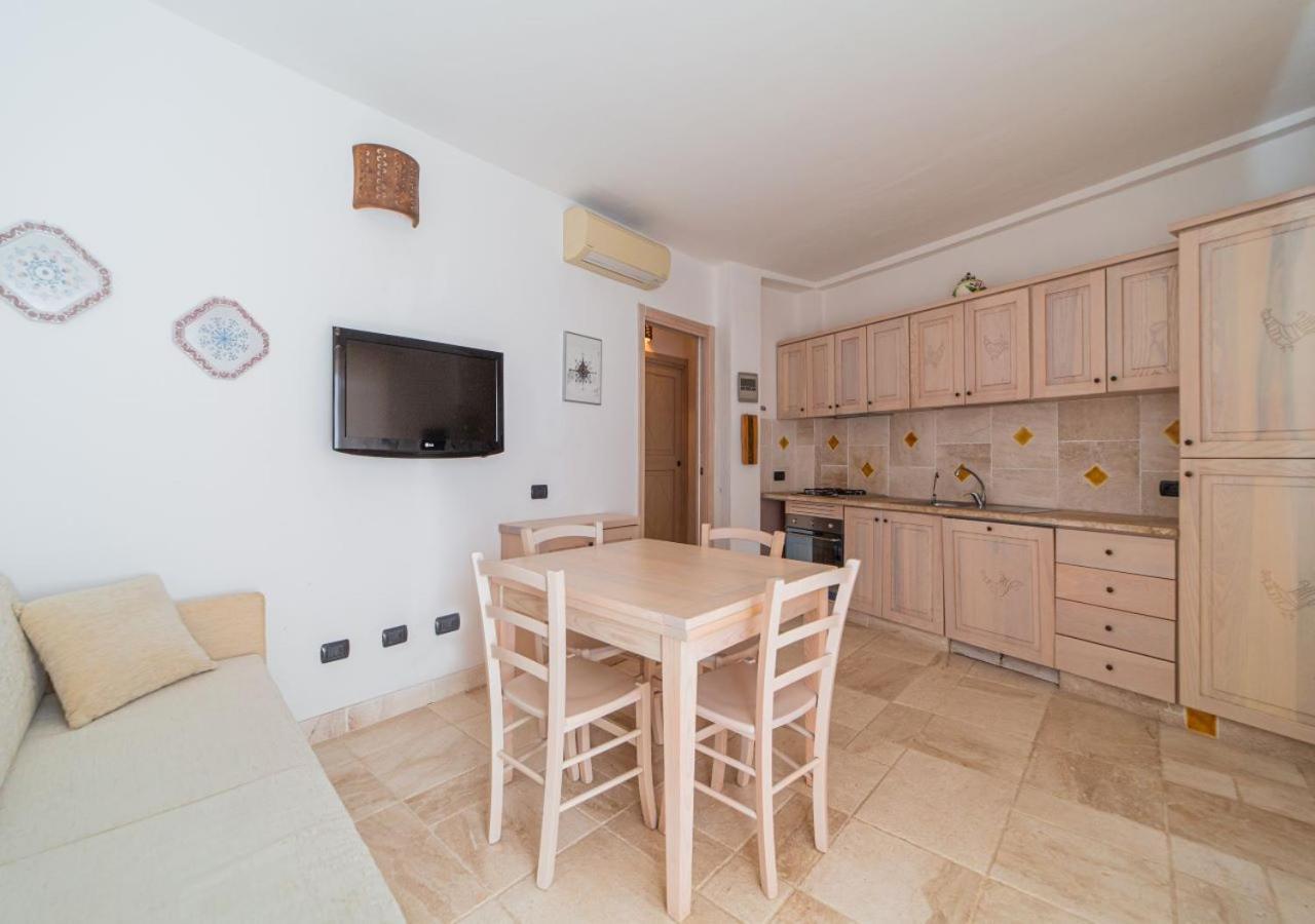 Murphy Holiday Home - Ester'S House La Maddalena  Bagian luar foto