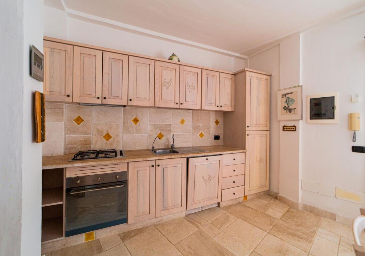 Murphy Holiday Home - Ester'S House La Maddalena  Bagian luar foto